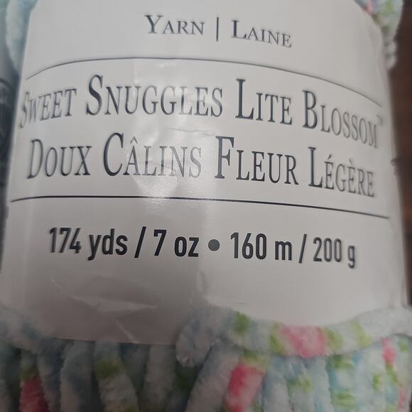 Loops & Threads Sweet Snuggles Lite Yarn 2 Robin - Picture 3 of 3